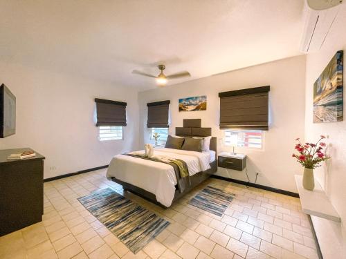 Deany's Uptop Luxury Suite photo 2