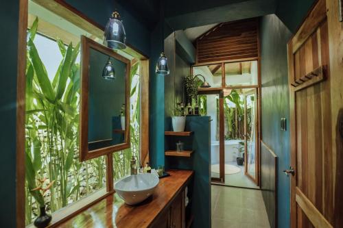 Η κουζίνα ή μικρή κουζίνα στο Marevka - Pool Villa with garden