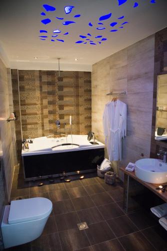 Gallery image of Five Senses Luxury Villas in Vourvourou