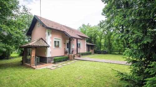Fotografie z fotogalerie ubytování Nika v destinaci Čatrnja