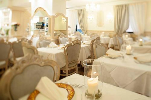 Restaurace v ubytování Hotel Astigiana & Appartamenti