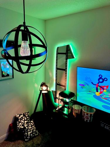 Magical Disney House With Private Pool photo 18