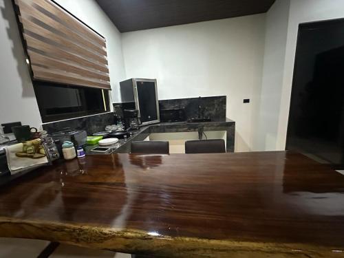 Dapur atau dapur kecil di Tree of Heaven Lodge