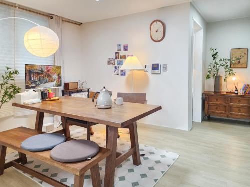 Posezení v ubytování Stay Gachi- Myeongil Station 4min