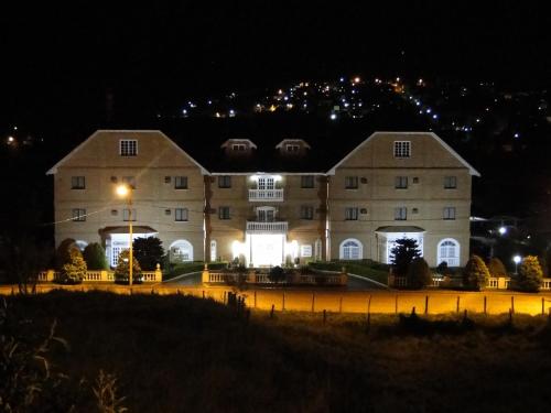 Grand Ville Hotel — Facade/entrance