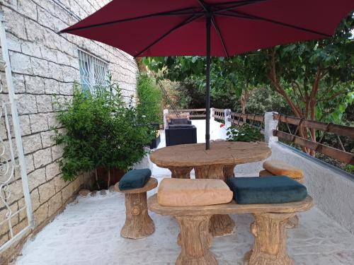 Κήπος έξω από το Auberge De La Cavalière