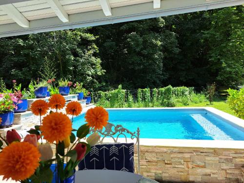 Toki Eder chez Marisol, piscine chauffée, décoration soignée et océan à 15 minutes entre Bayonne et Hossegor