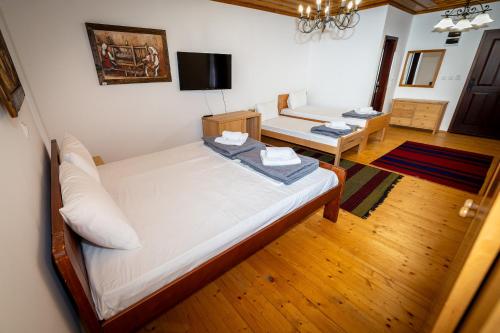 Cama o camas de una habitación en Macedonian Village Hotel & Resort