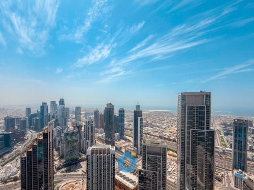 Next to Burj Khalifa & Dubai Mall Luxury 2BR Grande Signature - Like Home