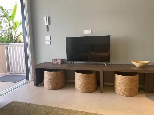 TV a/nebo společenská místnost v ubytování Luxury Apartament Jesolo Piscina e Mare a 5 min