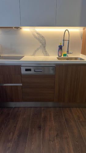 Η κουζίνα ή μικρή κουζίνα στο Long Beach, İskele, Grand Sapphire Resort - Pool View Luxury Studio