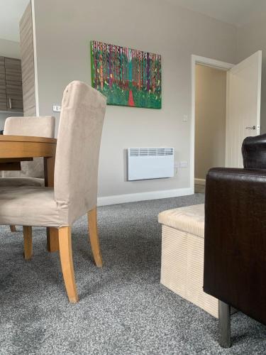 Stylish apartment in Halifaxにあるシーティングエリア