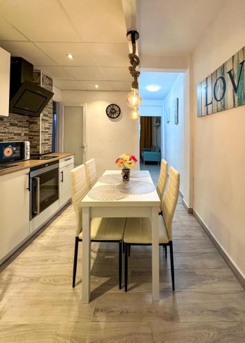 Calpe apartamento casco antiguo reformado wifi parking aire acondicionado patio barbacoa y balcon welcome cycling teams