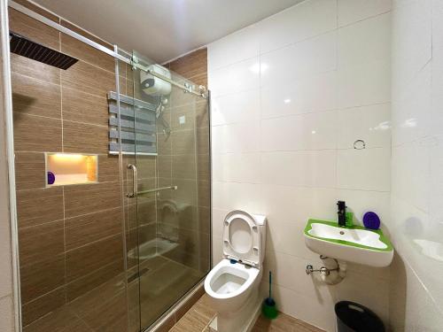 Ένα μπάνιο στο The Maison Massive Self Compound 4 Bedroom Detached Duplex