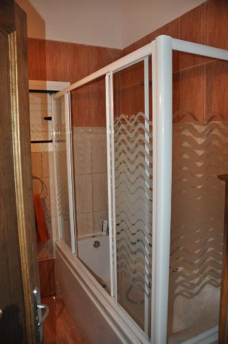 Ванная комната в Villa Saron