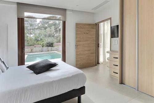 Uccelli Modern 5 étoiles villa with heated pool for 12 people
