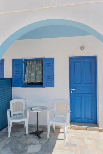 Gallery image of Room next to the sea, faros room 3 