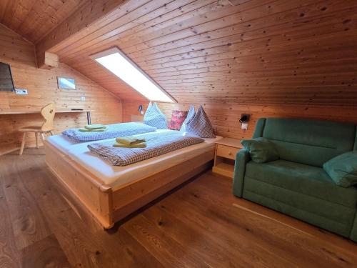 Ruang duduk di Ferienhaus Almfrieden