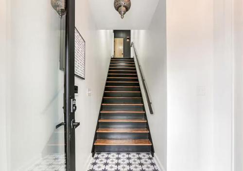 Gambar di galeri bagi Luxury 5 bedroom Villa with Rooftop di New Orleans