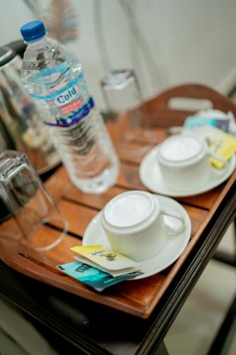 Příslušenství pro přípravu čaje a kávy v ubytování Batti Lagoon Hotel