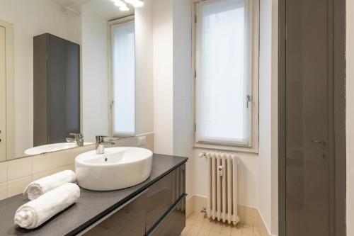 Vigoni 3 - Wonderful Apt for 6 People - B Home