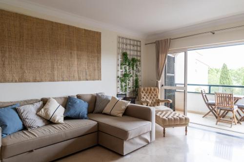 Posezení v ubytování Luxury apartment in Monte Estoril