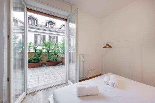 Vigoni 3 - Wonderful Penthouse with Terrace - B Home