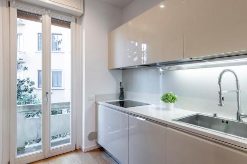 Vigoni 3 - Wonderful Penthouse with Terrace - B Home