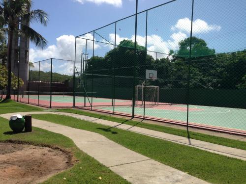 Instalaciones para jugar a tenis o squash en Apartamento Nannai Residence Muro Alto o alrededores