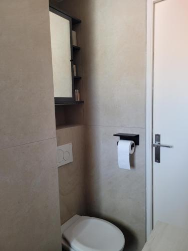 Rooftop apartment Cannes center - Parking photo 10