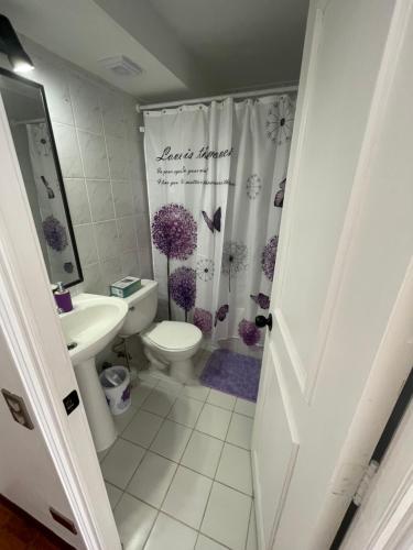 Ένα μπάνιο στο Moderno departamento en Iquique 3D2B con estacionamiento a pasos de playa Cavancha