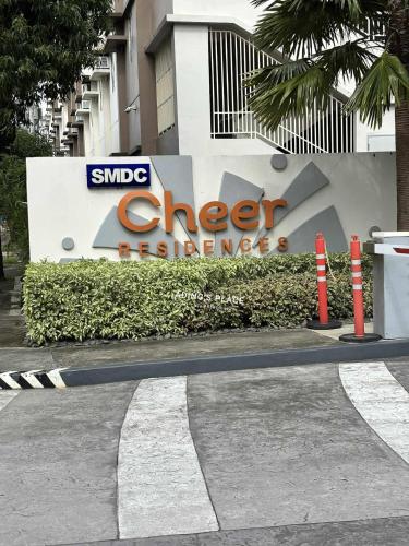 Ein Zertifikat, Auszeichnung, Logo oder anderes Dokument, das in der Unterkunft Adings Place at SMDC Cheer Residences ausgestellt ist