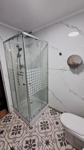 Un baño de Aji Verde Hostel