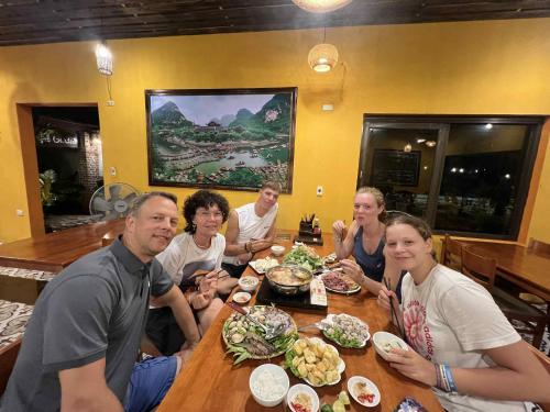 Clientes alojados en Peaceful Garden Tam Cốc