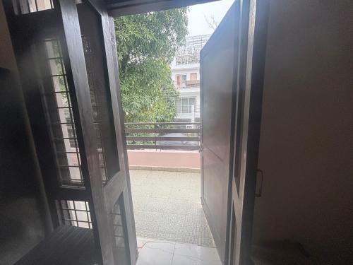 Φωτογραφία από το άλμπουμ του Full 1BHK in lush green society σε Γκουργκάον