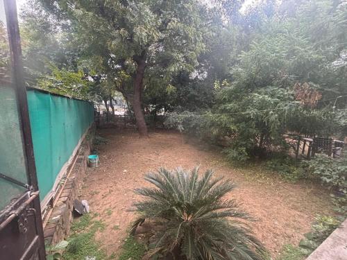 Φωτογραφία από το άλμπουμ του Full 1BHK in lush green society σε Γκουργκάον