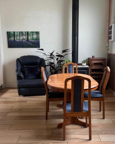 Ruang duduk di Naracoorte Central Accommodation