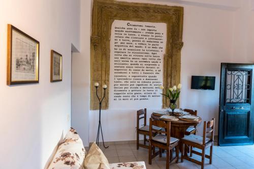 Finestra Medieval Home