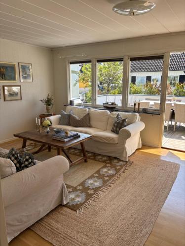 Zona de estar de Spacious house in the heart of Fjällbacka