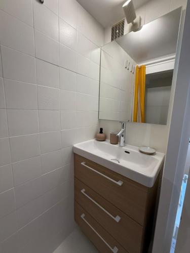La Plage Studio lumineux, balcon vue mer