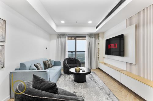 Bookable - 2 Bed Princess tower with Palm view
