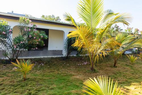 Сад в LAS PALMAS 2 VILLA 20 personnes pool