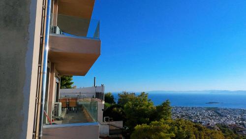 Voula Hill Panoramic Views of Sea and Athens 129 sqm 2 bedrooms 2 bathrooms Big Fully Equipped New Apartment Peaceful