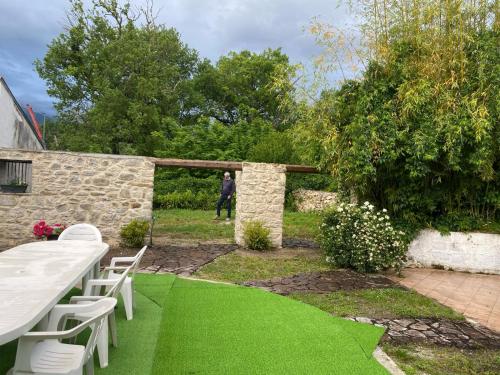 Κήπος έξω από το La Taverna