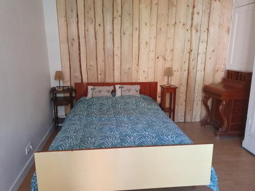 Ένα ή περισσότερα κρεβάτια σε δωμάτιο στο Proximity to Cité Internationale