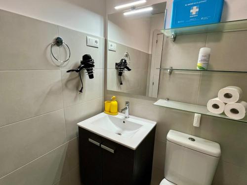 Apartamento nuevo, 2 dormitorios, patio y garaje