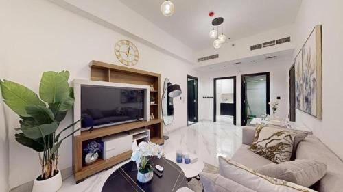 PVH - Spacious 1BR minutes to Miracle Garden