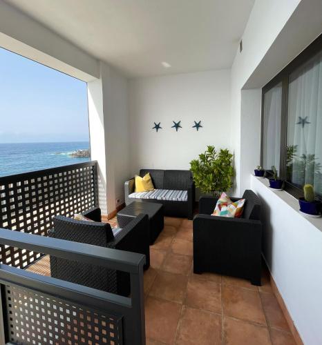 Moderno apartamento frente al mar