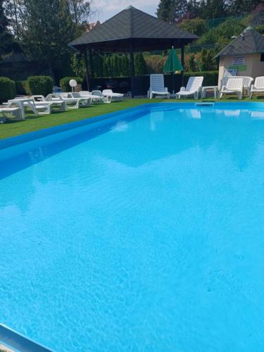 Bazén v ubytování Sunčani Breg Apartments Vrdnik nebo v jeho okolí