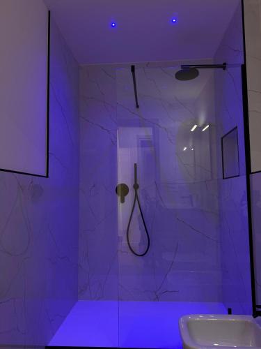 Ένα μπάνιο στο Elena Suites